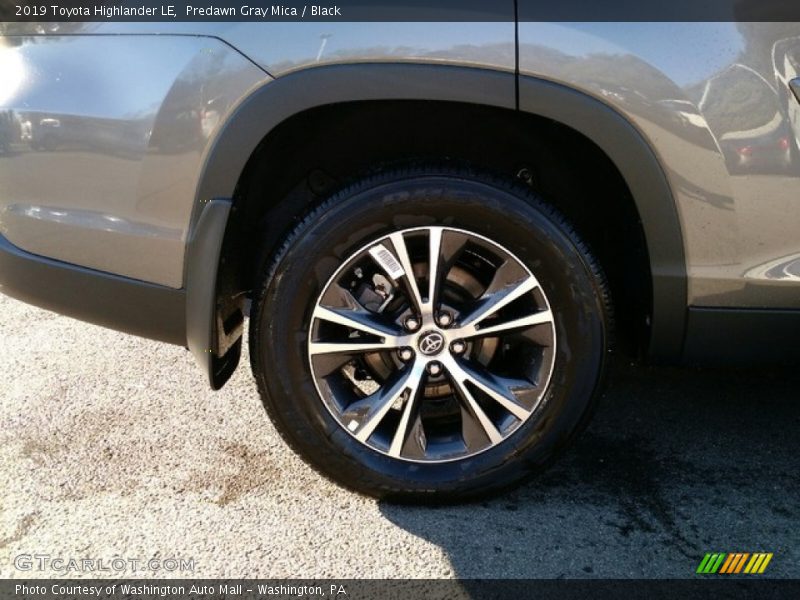 Predawn Gray Mica / Black 2019 Toyota Highlander LE