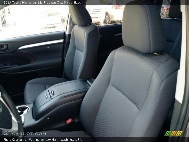 Predawn Gray Mica / Black 2019 Toyota Highlander LE