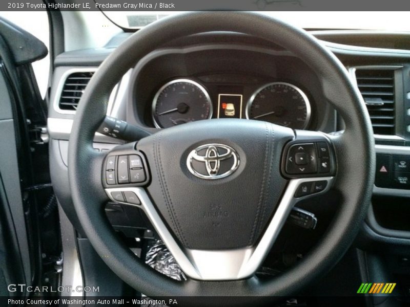 Predawn Gray Mica / Black 2019 Toyota Highlander LE