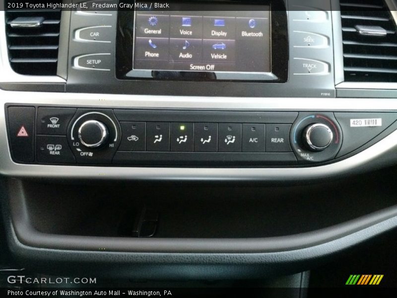 Predawn Gray Mica / Black 2019 Toyota Highlander LE