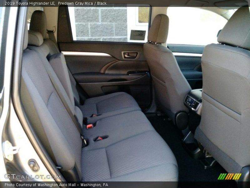 Predawn Gray Mica / Black 2019 Toyota Highlander LE