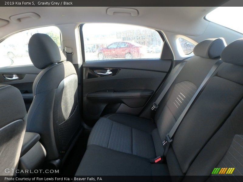 Gravity Grey / Black 2019 Kia Forte S