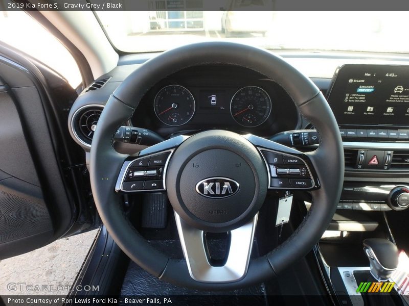 Gravity Grey / Black 2019 Kia Forte S