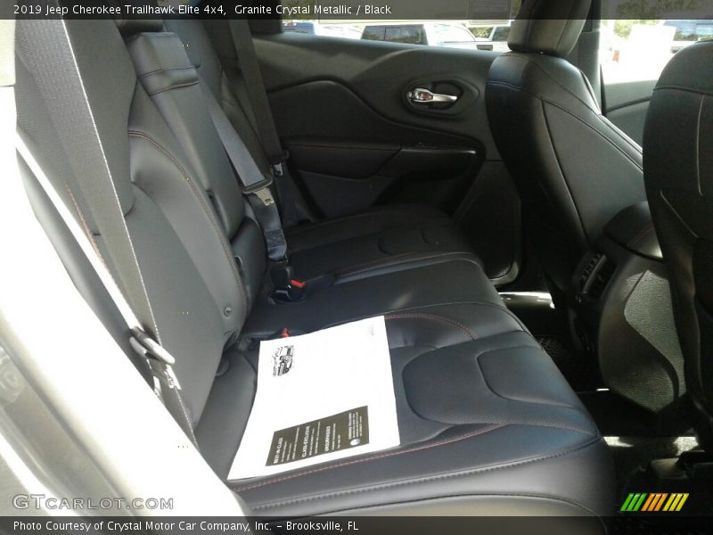 Granite Crystal Metallic / Black 2019 Jeep Cherokee Trailhawk Elite 4x4