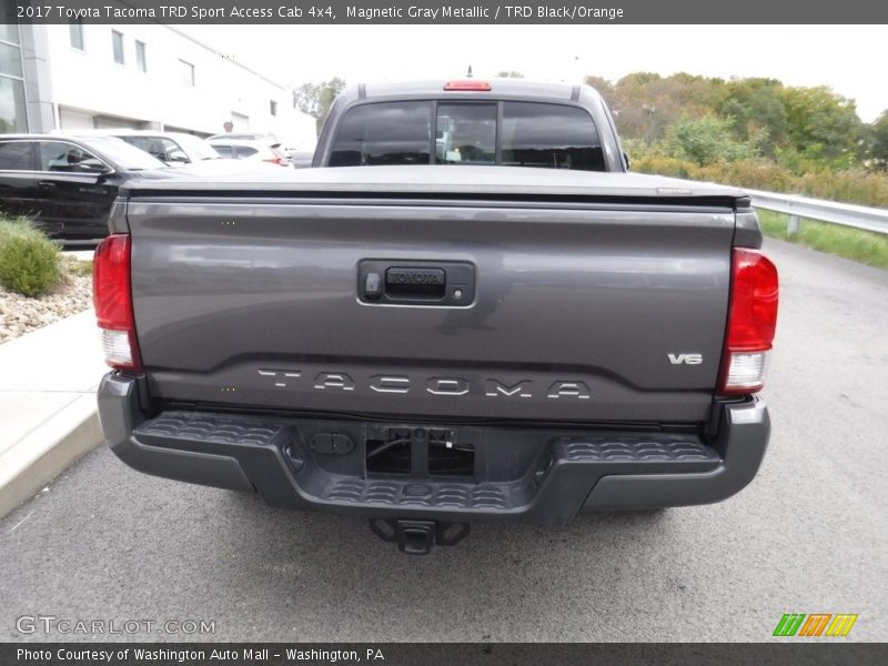 Magnetic Gray Metallic / TRD Black/Orange 2017 Toyota Tacoma TRD Sport Access Cab 4x4