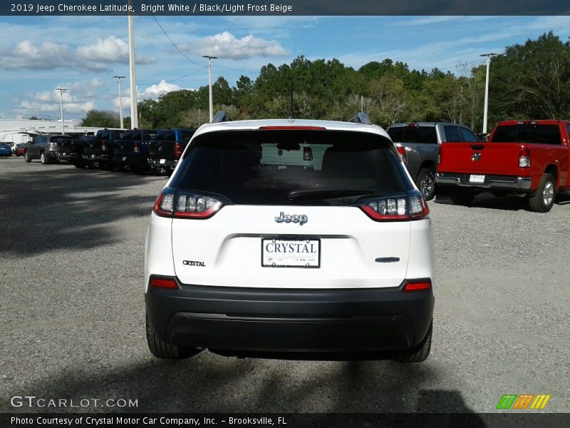 Bright White / Black/Light Frost Beige 2019 Jeep Cherokee Latitude