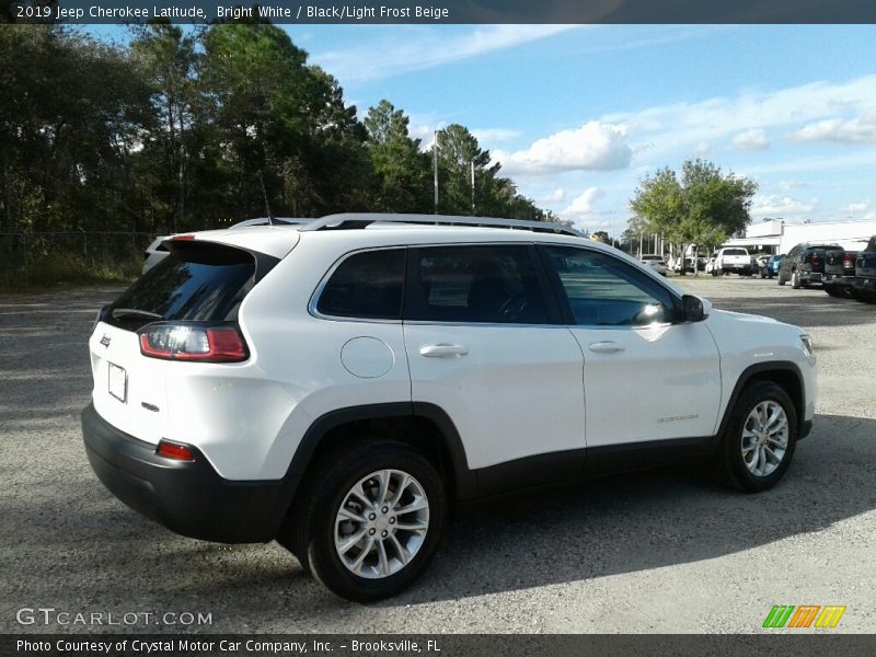 Bright White / Black/Light Frost Beige 2019 Jeep Cherokee Latitude