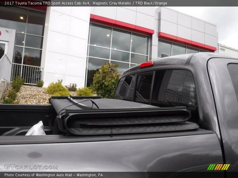 Magnetic Gray Metallic / TRD Black/Orange 2017 Toyota Tacoma TRD Sport Access Cab 4x4