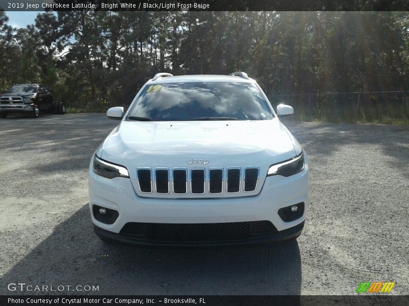 Bright White / Black/Light Frost Beige 2019 Jeep Cherokee Latitude