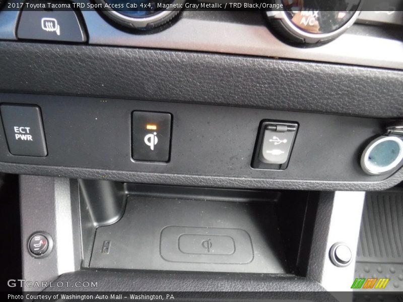 Magnetic Gray Metallic / TRD Black/Orange 2017 Toyota Tacoma TRD Sport Access Cab 4x4