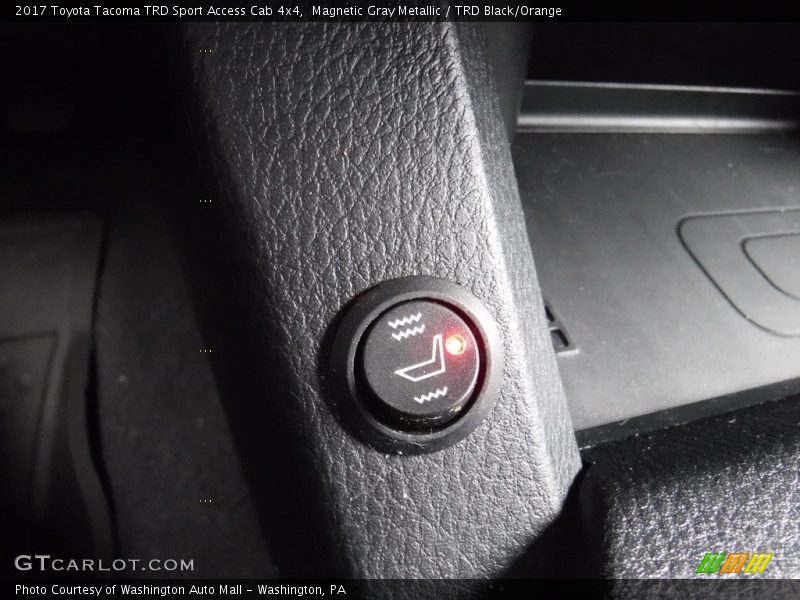 Magnetic Gray Metallic / TRD Black/Orange 2017 Toyota Tacoma TRD Sport Access Cab 4x4