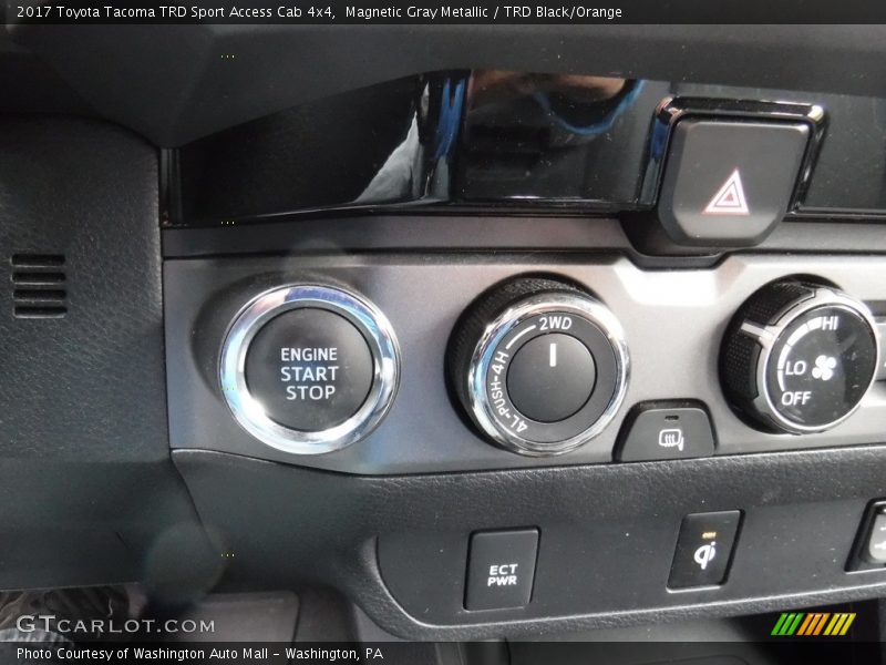 Magnetic Gray Metallic / TRD Black/Orange 2017 Toyota Tacoma TRD Sport Access Cab 4x4