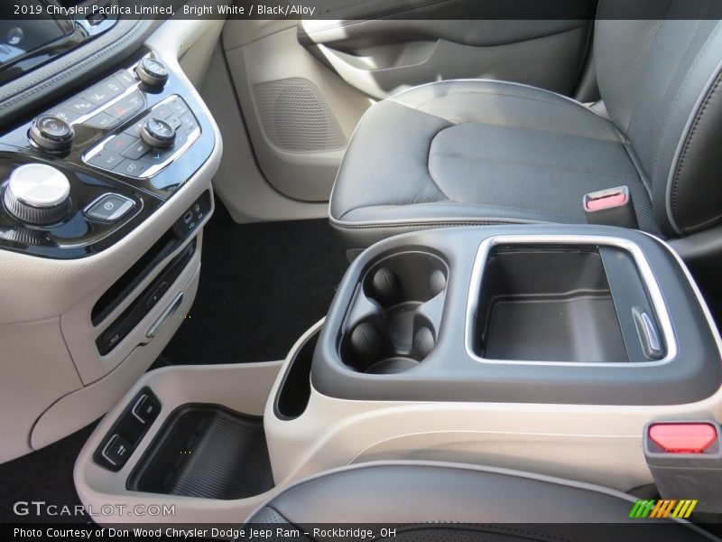 Bright White / Black/Alloy 2019 Chrysler Pacifica Limited