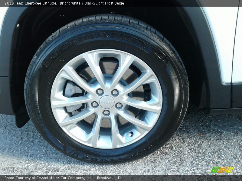 Bright White / Black/Light Frost Beige 2019 Jeep Cherokee Latitude