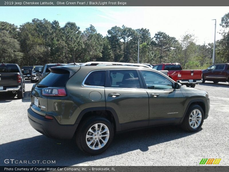 Olive Green Pearl / Black/Light Frost Beige 2019 Jeep Cherokee Latitude