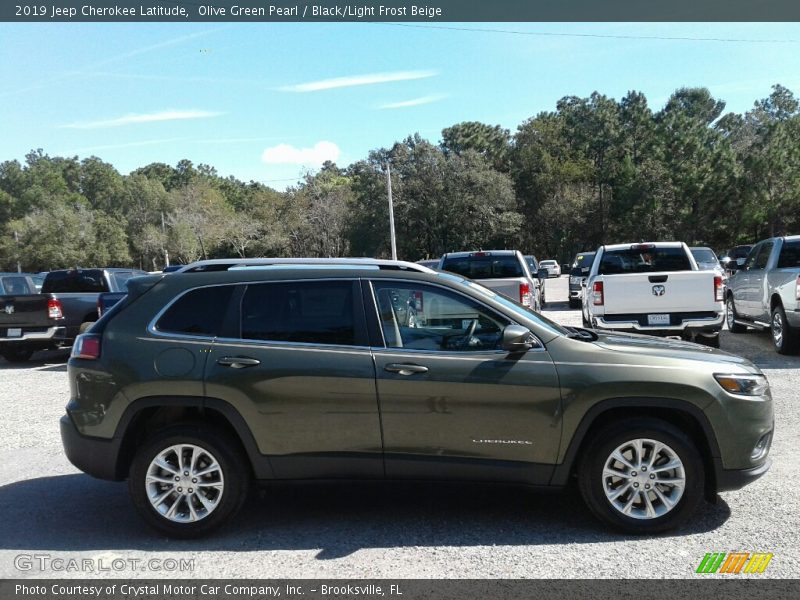 Olive Green Pearl / Black/Light Frost Beige 2019 Jeep Cherokee Latitude