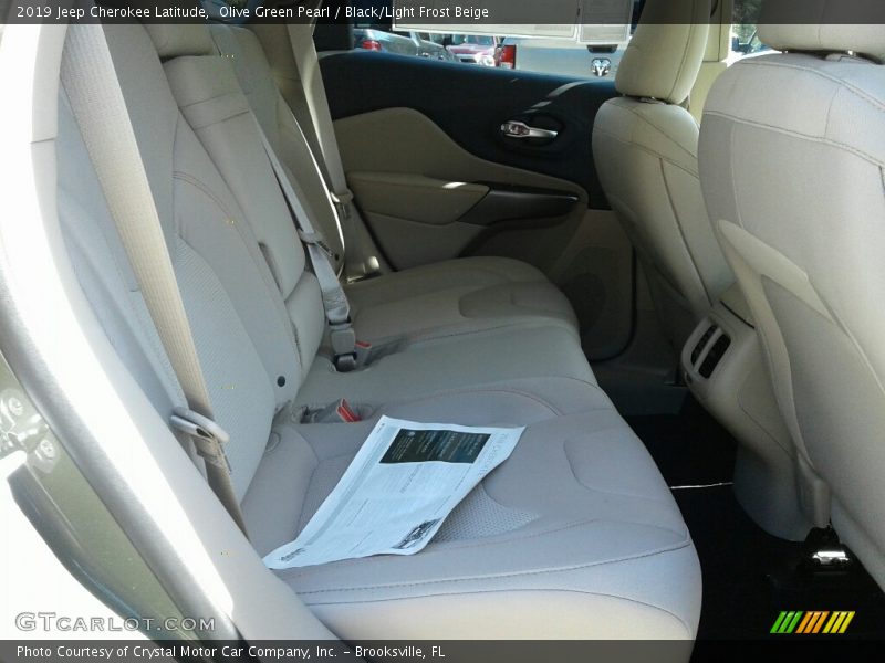 Olive Green Pearl / Black/Light Frost Beige 2019 Jeep Cherokee Latitude