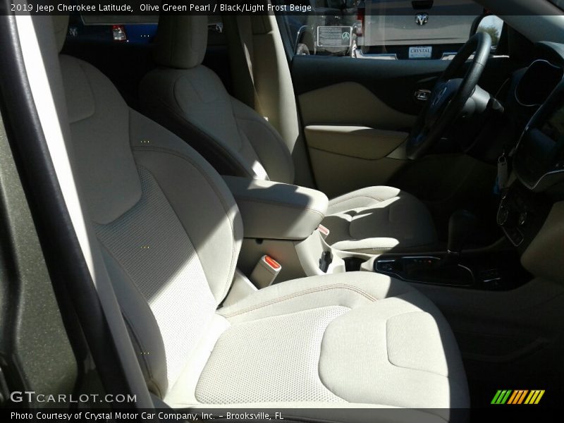 Olive Green Pearl / Black/Light Frost Beige 2019 Jeep Cherokee Latitude