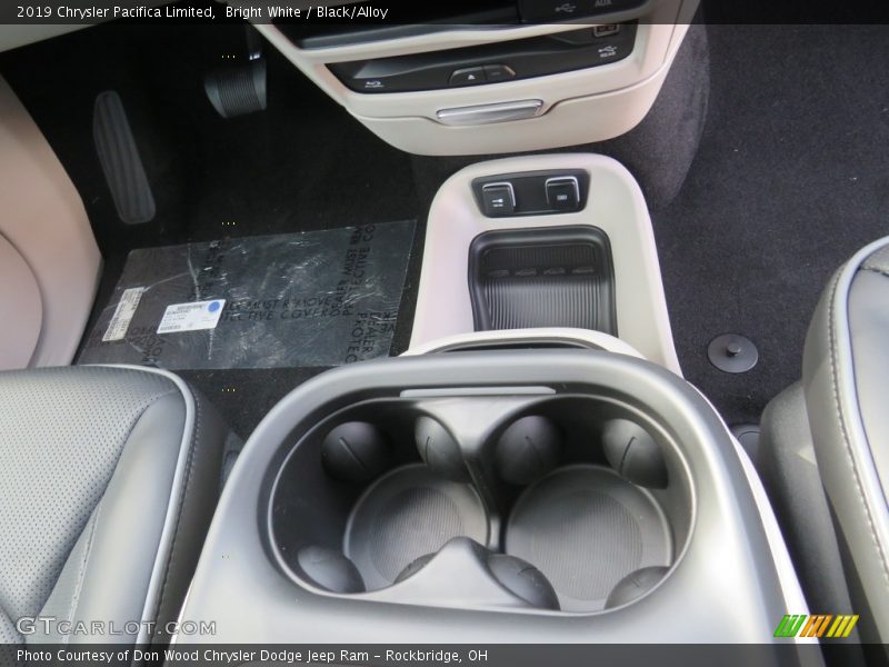 Bright White / Black/Alloy 2019 Chrysler Pacifica Limited