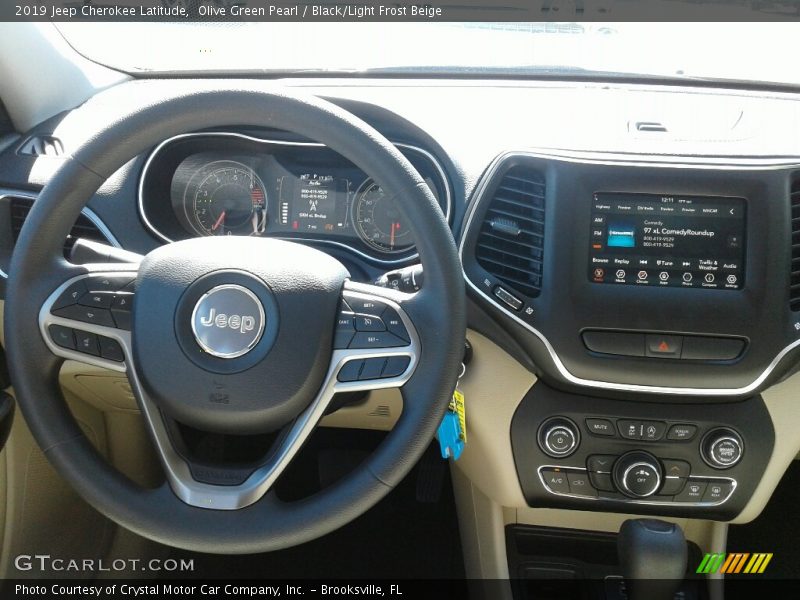 Olive Green Pearl / Black/Light Frost Beige 2019 Jeep Cherokee Latitude