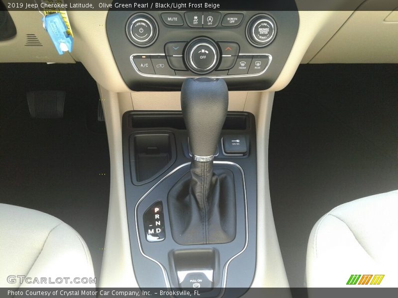 Olive Green Pearl / Black/Light Frost Beige 2019 Jeep Cherokee Latitude