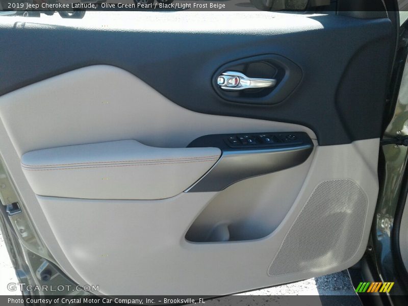 Olive Green Pearl / Black/Light Frost Beige 2019 Jeep Cherokee Latitude