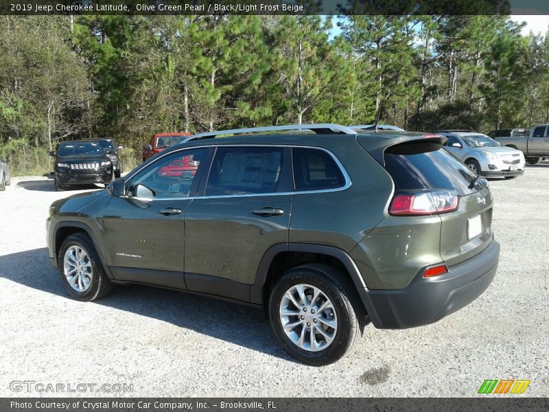 Olive Green Pearl / Black/Light Frost Beige 2019 Jeep Cherokee Latitude