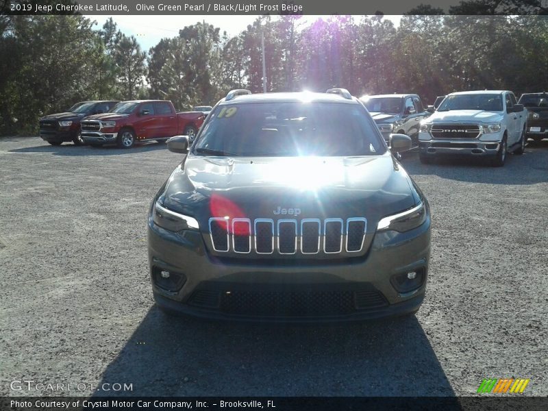 Olive Green Pearl / Black/Light Frost Beige 2019 Jeep Cherokee Latitude
