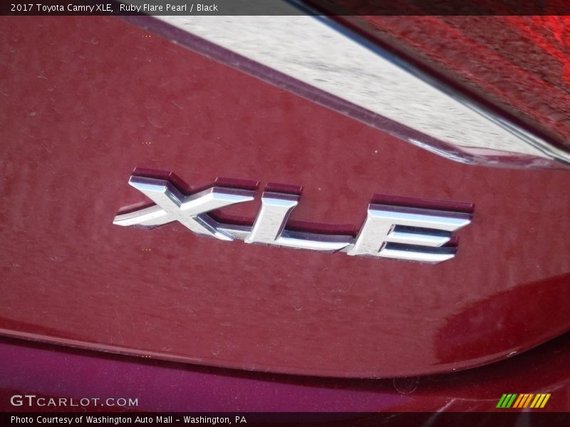 Ruby Flare Pearl / Black 2017 Toyota Camry XLE