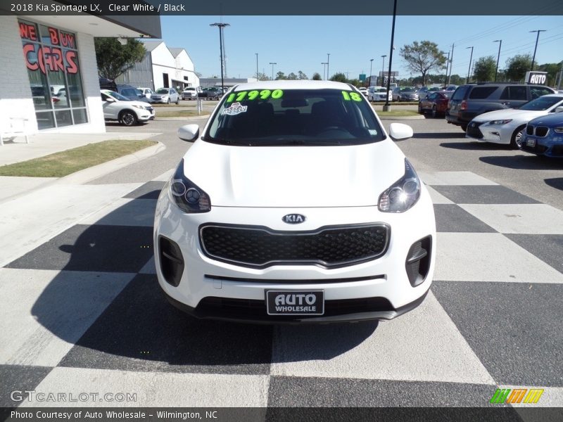 Clear White / Black 2018 Kia Sportage LX