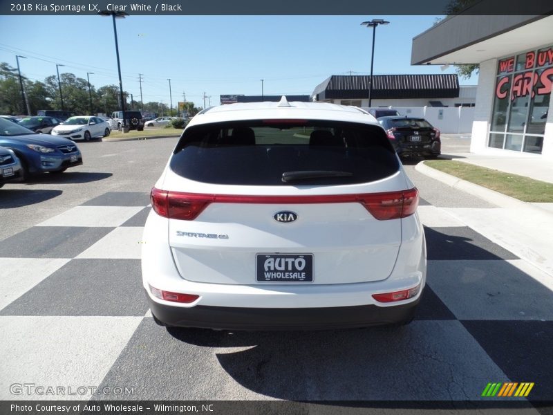 Clear White / Black 2018 Kia Sportage LX