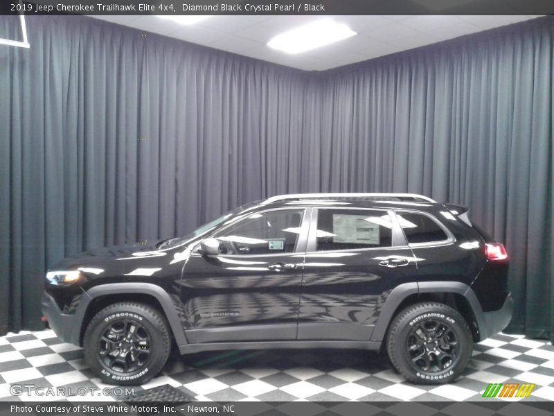 Diamond Black Crystal Pearl / Black 2019 Jeep Cherokee Trailhawk Elite 4x4