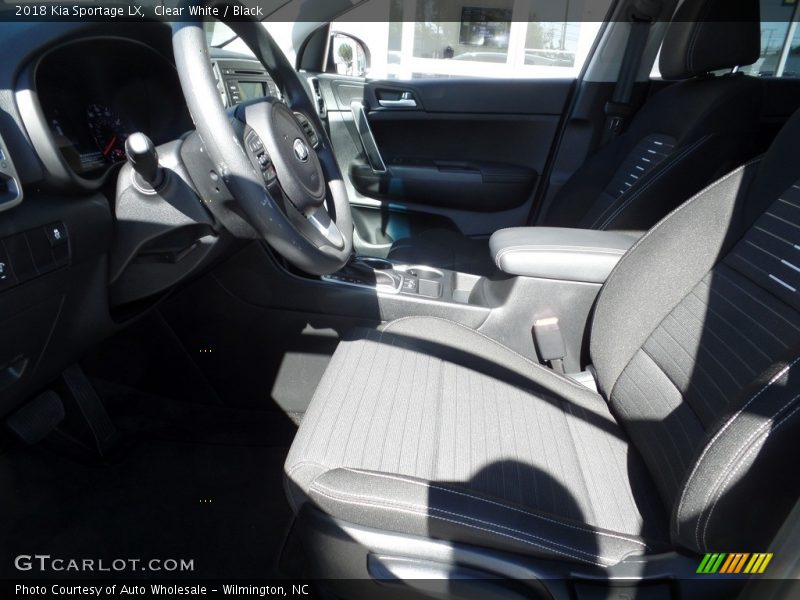 Clear White / Black 2018 Kia Sportage LX