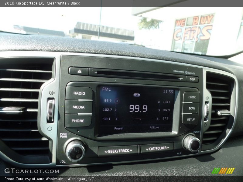 Clear White / Black 2018 Kia Sportage LX