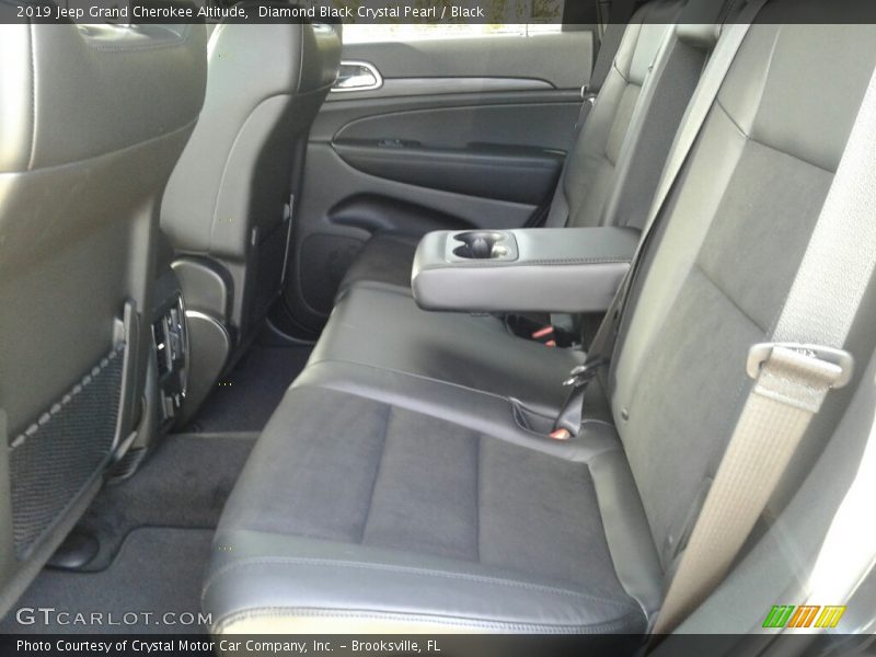 Diamond Black Crystal Pearl / Black 2019 Jeep Grand Cherokee Altitude