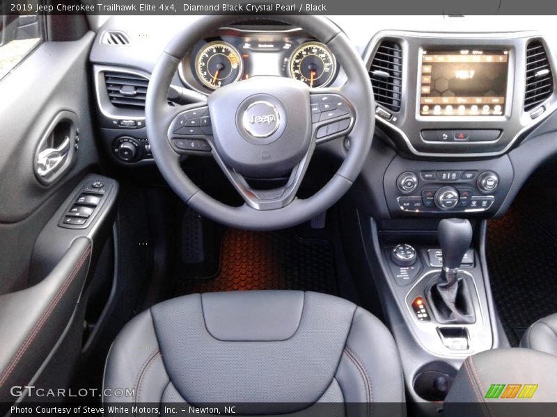 Diamond Black Crystal Pearl / Black 2019 Jeep Cherokee Trailhawk Elite 4x4