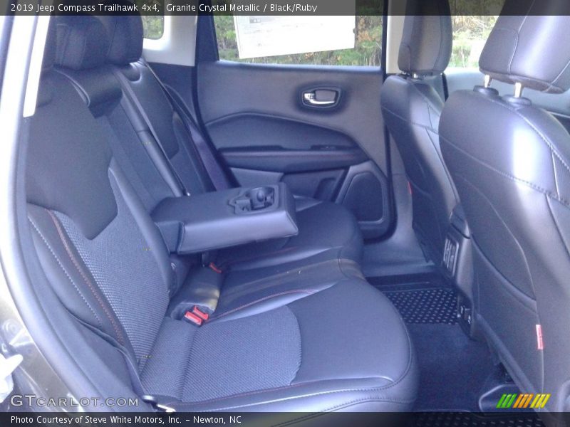 Granite Crystal Metallic / Black/Ruby 2019 Jeep Compass Trailhawk 4x4