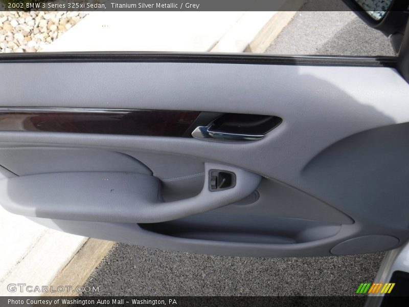 Titanium Silver Metallic / Grey 2002 BMW 3 Series 325xi Sedan