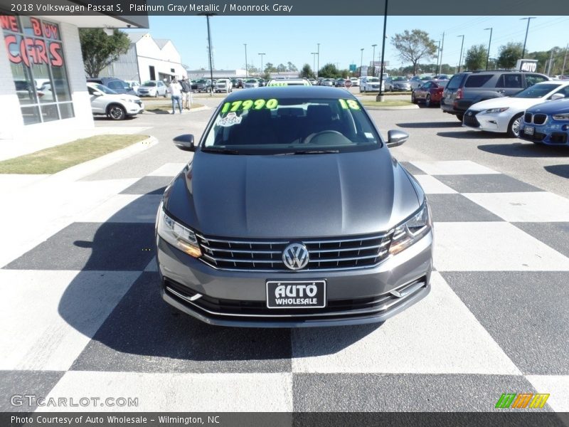 Platinum Gray Metallic / Moonrock Gray 2018 Volkswagen Passat S