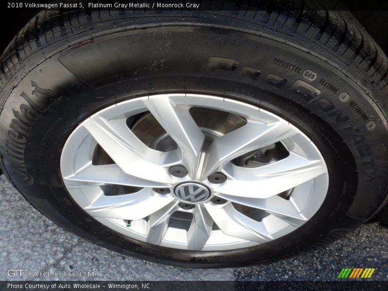 Platinum Gray Metallic / Moonrock Gray 2018 Volkswagen Passat S