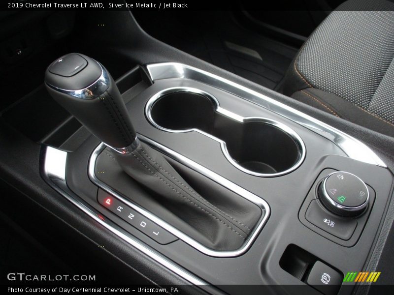 Silver Ice Metallic / Jet Black 2019 Chevrolet Traverse LT AWD