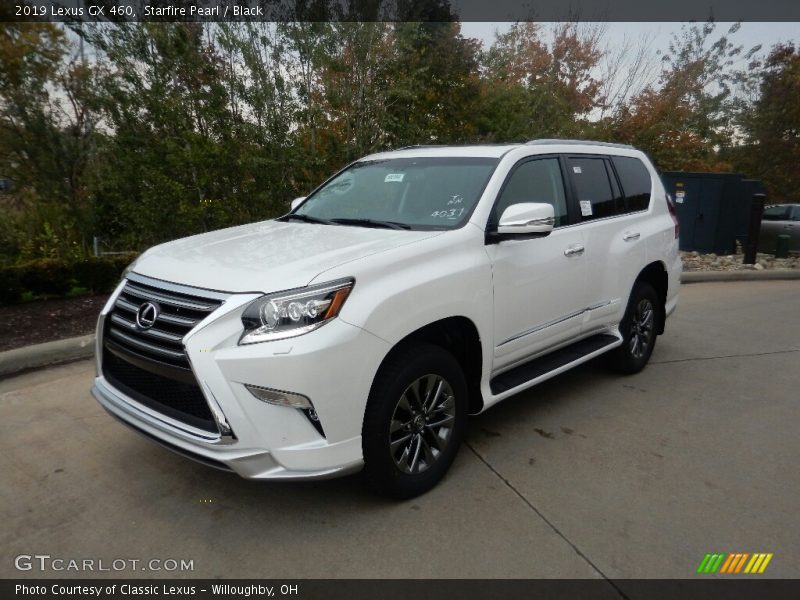 Front 3/4 View of 2019 GX 460