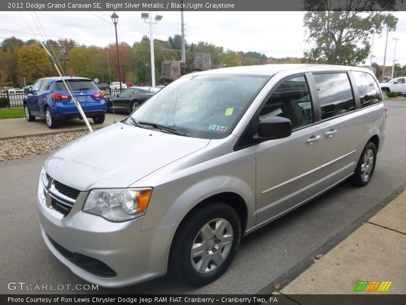 Bright Silver Metallic / Black/Light Graystone 2012 Dodge Grand Caravan SE