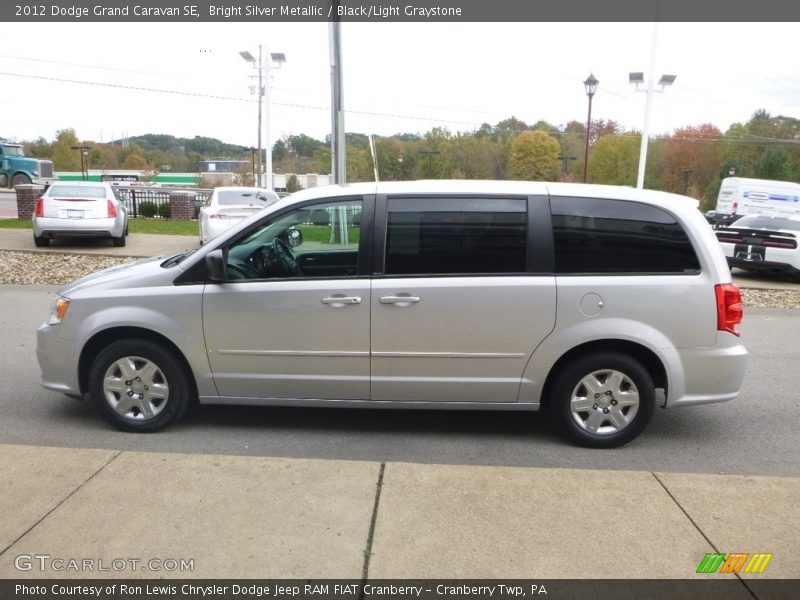 Bright Silver Metallic / Black/Light Graystone 2012 Dodge Grand Caravan SE