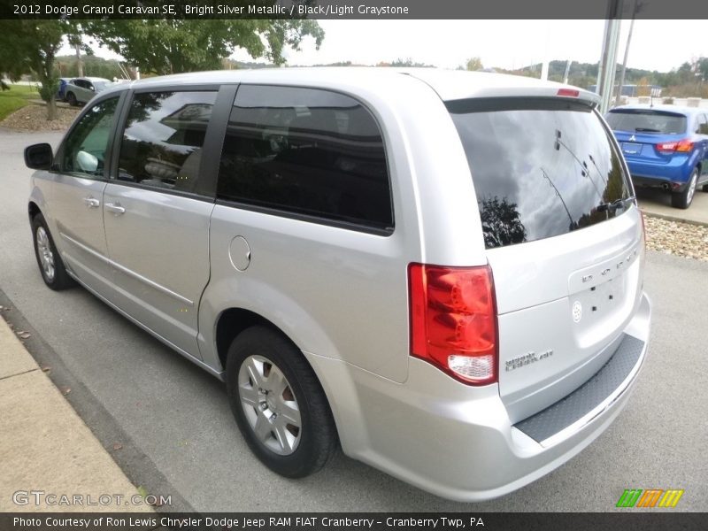 Bright Silver Metallic / Black/Light Graystone 2012 Dodge Grand Caravan SE