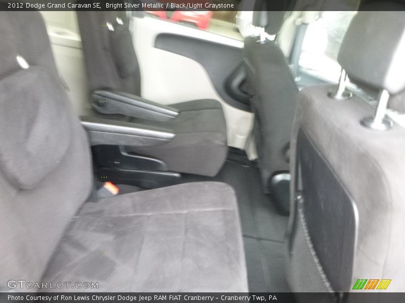 Bright Silver Metallic / Black/Light Graystone 2012 Dodge Grand Caravan SE
