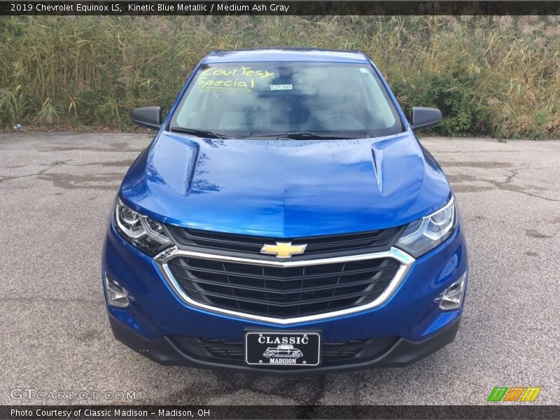 Kinetic Blue Metallic / Medium Ash Gray 2019 Chevrolet Equinox LS