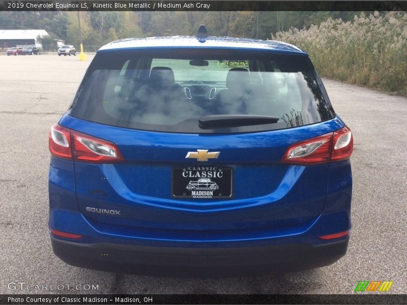 Kinetic Blue Metallic / Medium Ash Gray 2019 Chevrolet Equinox LS