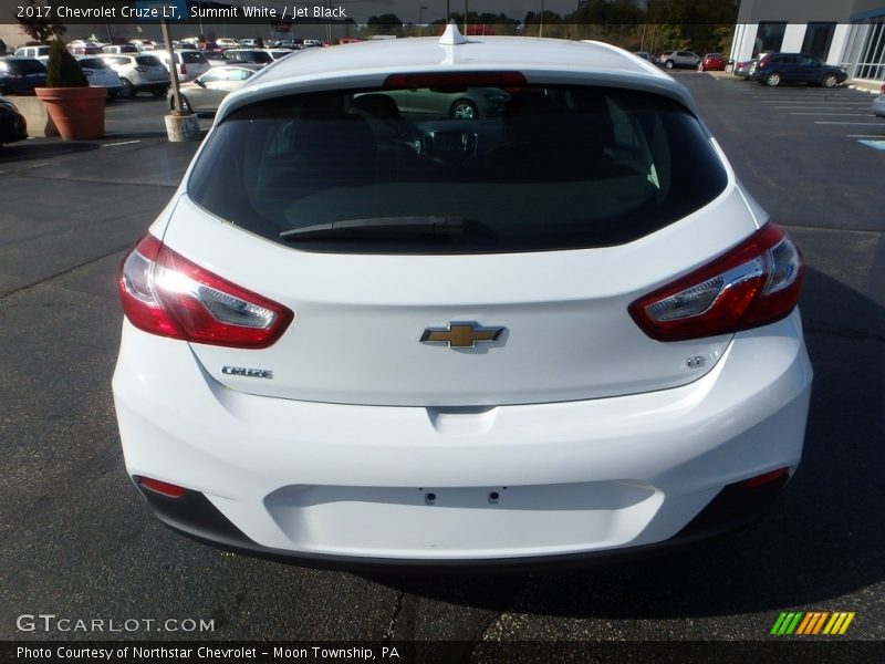 Summit White / Jet Black 2017 Chevrolet Cruze LT