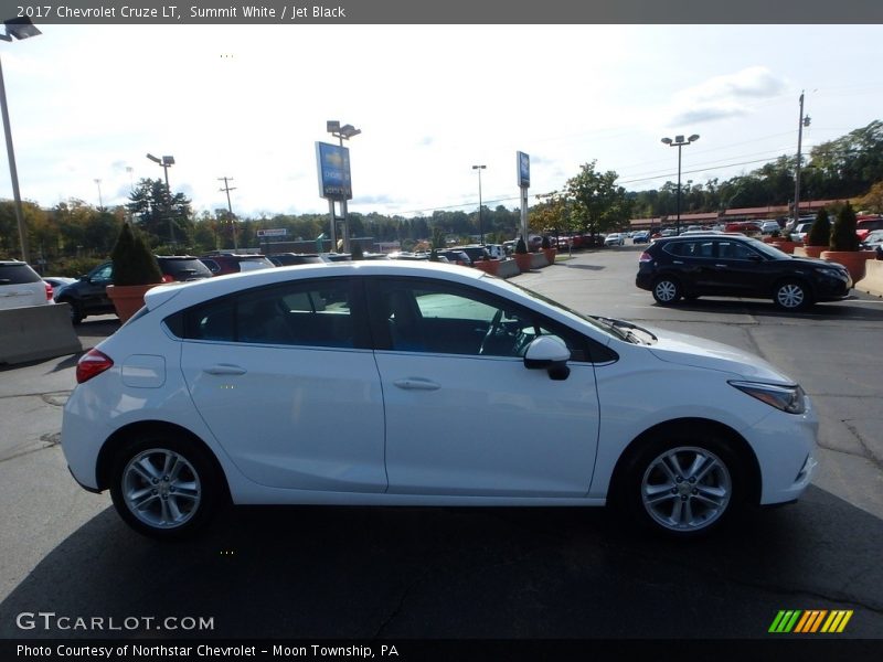 Summit White / Jet Black 2017 Chevrolet Cruze LT